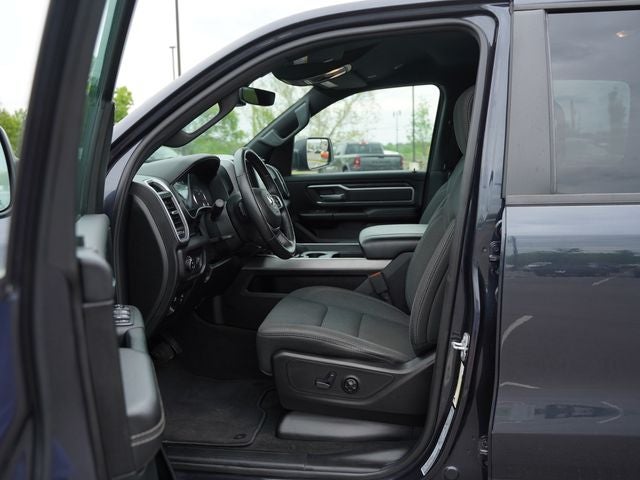 2020 RAM 1500 Big Horn Crew Cab 4x4 5'7' Box