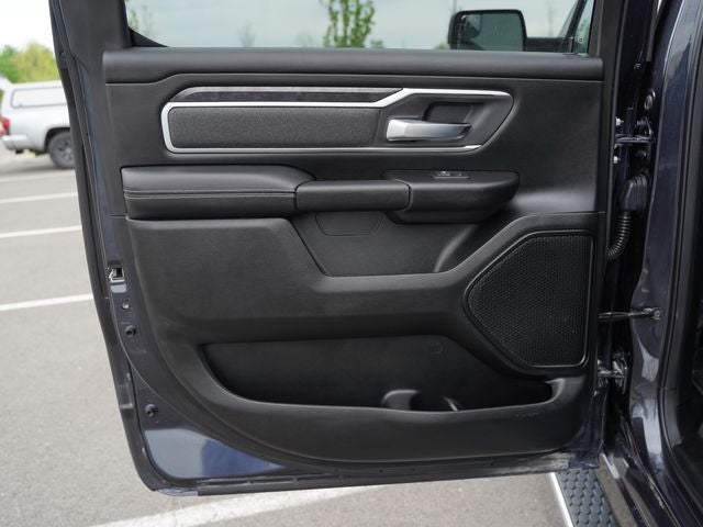 2020 RAM 1500 Big Horn Crew Cab 4x4 5'7' Box