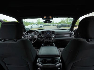 2020 RAM 1500 Big Horn Crew Cab 4x4 5'7' Box