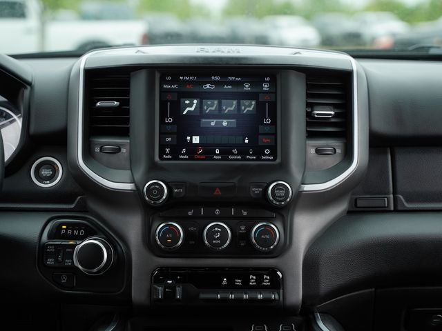 2020 RAM 1500 Big Horn Crew Cab 4x4 5'7' Box