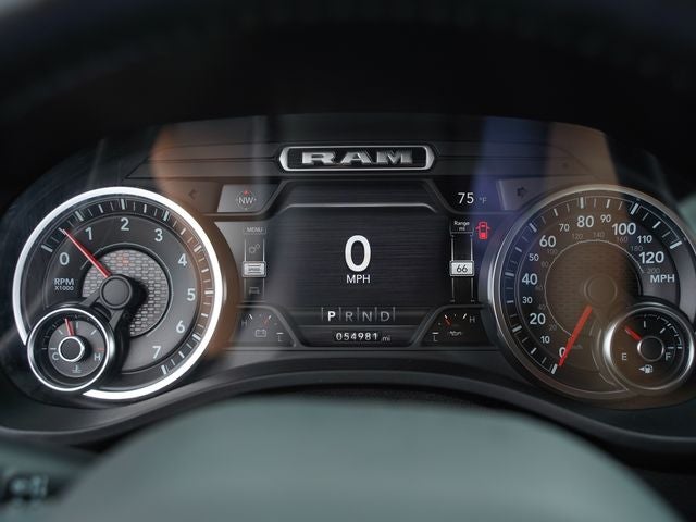 2020 RAM 1500 Big Horn Crew Cab 4x4 5'7' Box