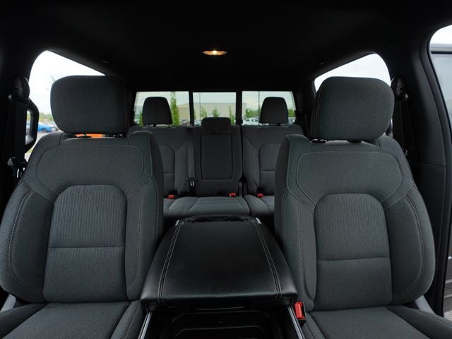 2020 RAM 1500 Big Horn Crew Cab 4x4 5'7' Box