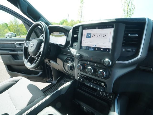2022 RAM 1500 Big Horn Crew Cab 4x4 5'7' Box