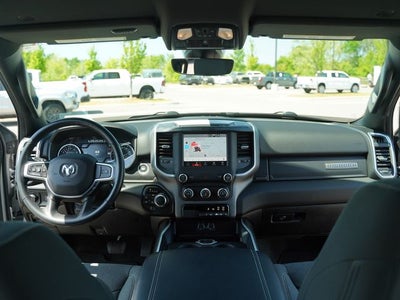 2022 RAM 1500 Big Horn Crew Cab 4x4 5'7' Box