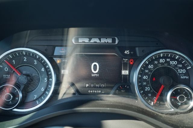 2022 RAM 1500 Big Horn Crew Cab 4x4 5'7' Box