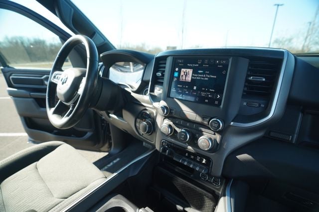 2022 RAM 1500 Big Horn Crew Cab 4x4 5'7' Box