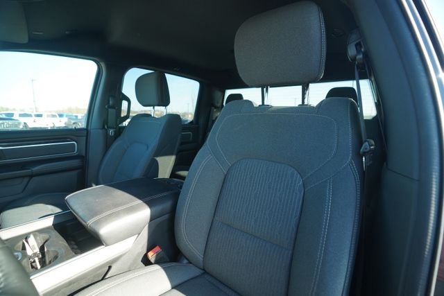 2022 RAM 1500 Big Horn Crew Cab 4x4 5'7' Box