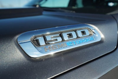 2022 RAM 1500 Big Horn Crew Cab 4x4 5'7' Box