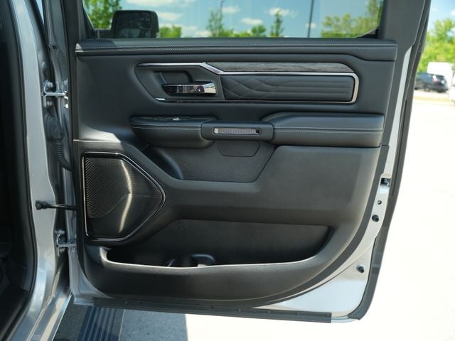 2025 RAM 1500 Limited Crew Cab 4x4 5'7' Box