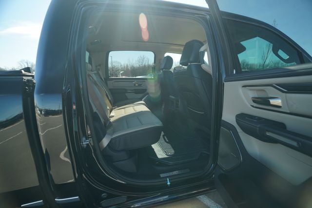 2021 RAM 1500 Limited Crew Cab 4x4 5'7' Box