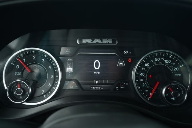 2025 RAM 1500 Laramie Crew Cab 4x4 5'7' Box