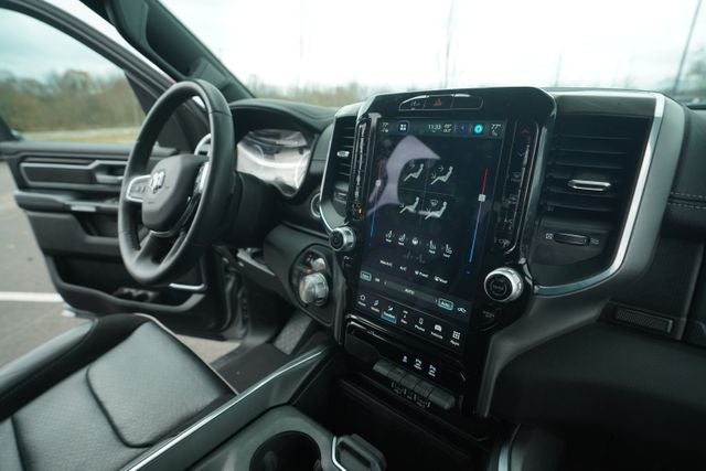 2025 RAM 1500 Laramie Crew Cab 4x4 5'7' Box