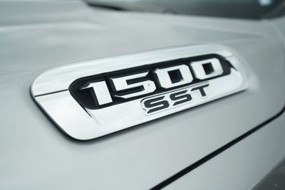 2025 RAM 1500 Laramie Crew Cab 4x4 5'7' Box