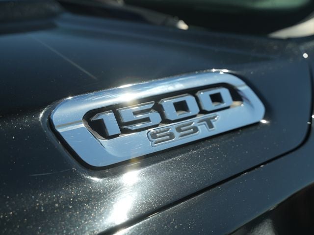 2025 RAM 1500 Laramie Crew Cab 4x4 5'7' Box