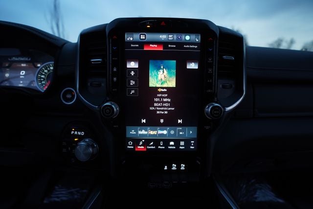 2025 RAM 1500 Laramie Crew Cab 4x4 5'7' Box