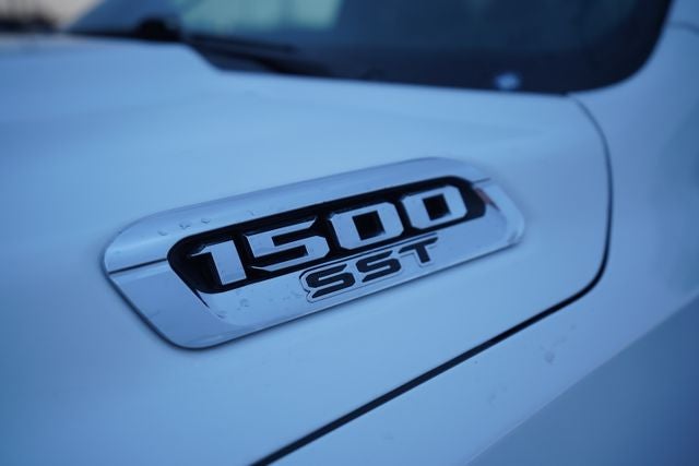 2025 RAM 1500 Laramie Crew Cab 4x4 5'7' Box