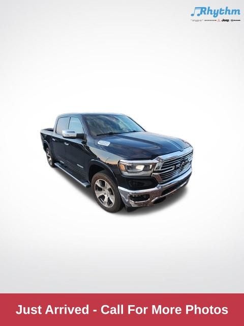 2022 RAM 1500 Laramie Crew Cab 4x4 5'7' Box