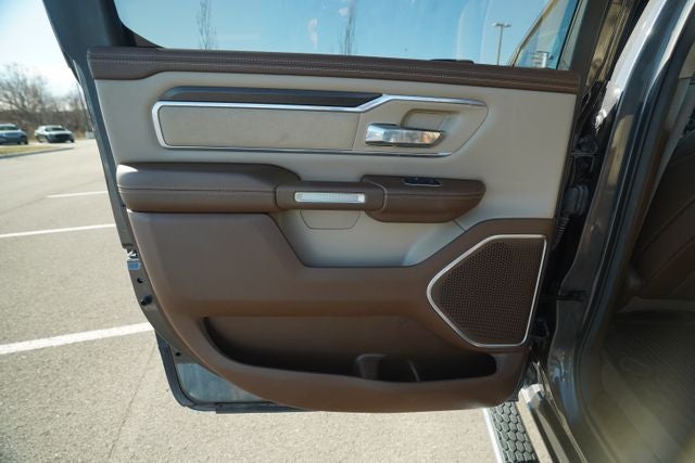 2021 RAM 1500 Laramie Crew Cab 4x4 5'7' Box