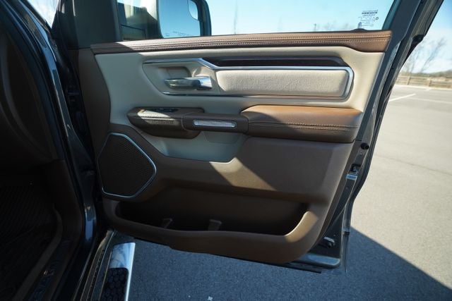 2021 RAM 1500 Laramie Crew Cab 4x4 5'7' Box