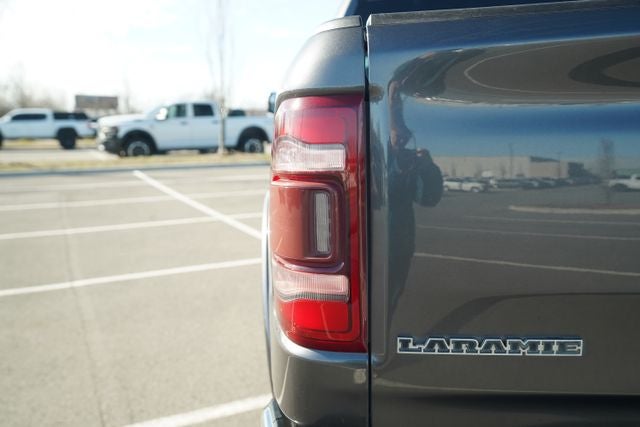 2021 RAM 1500 Laramie Crew Cab 4x4 5'7' Box
