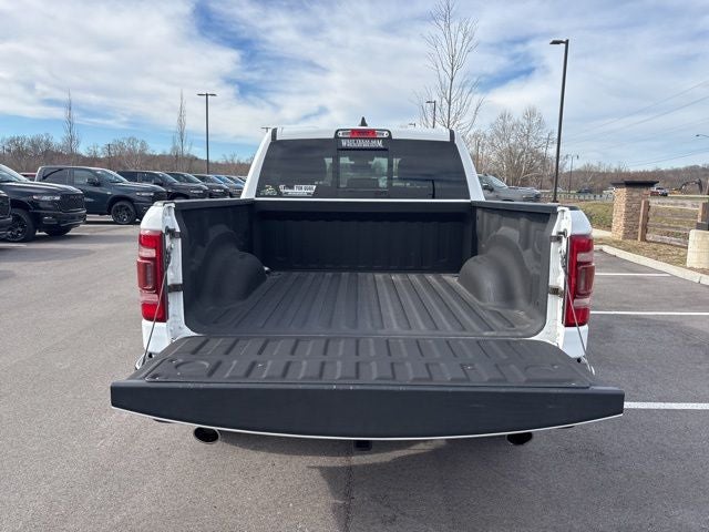 2020 RAM 1500 Laramie Crew Cab 4x4 5'7' Box