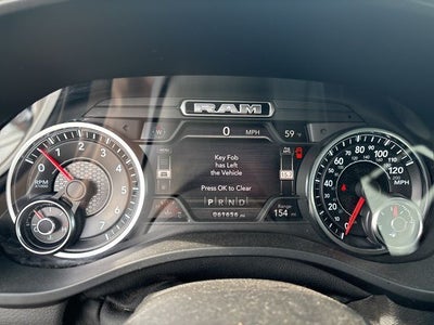 2020 RAM 1500 Laramie Crew Cab 4x4 5'7' Box