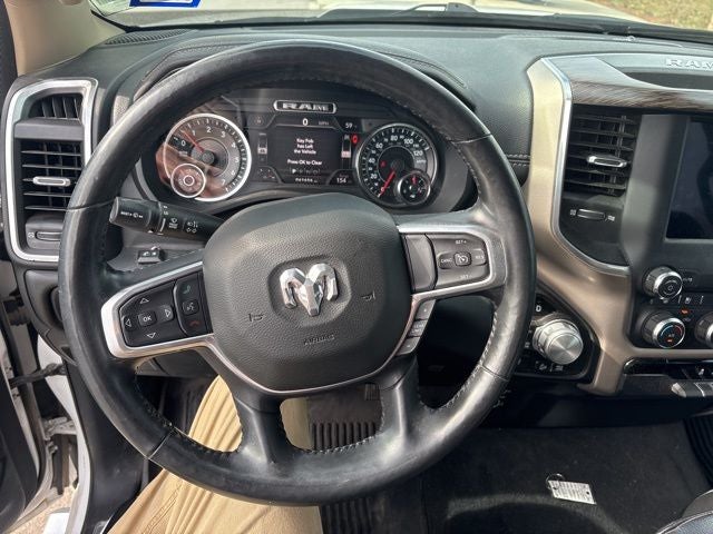 2020 RAM 1500 Laramie Crew Cab 4x4 5'7' Box