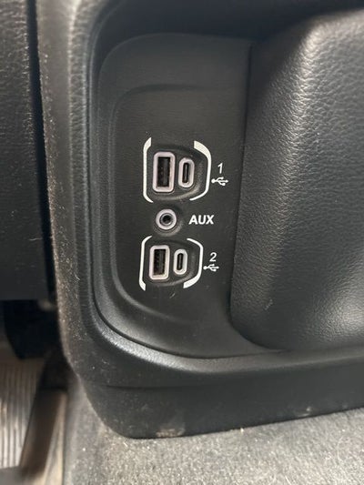 2020 RAM 1500 Laramie Crew Cab 4x4 5'7' Box