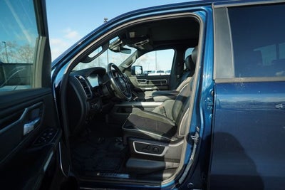 2022 RAM 1500 Laramie Crew Cab 4x4 5'7' Box