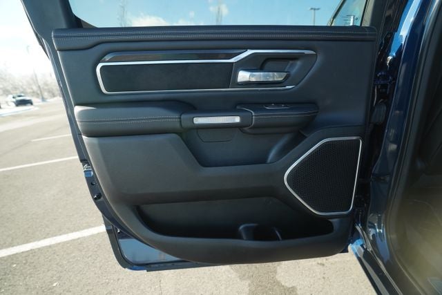 2022 RAM 1500 Laramie Crew Cab 4x4 5'7' Box