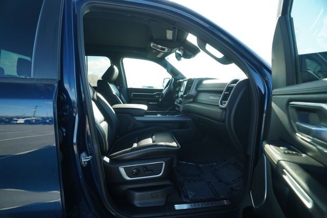 2022 RAM 1500 Laramie Crew Cab 4x4 5'7' Box