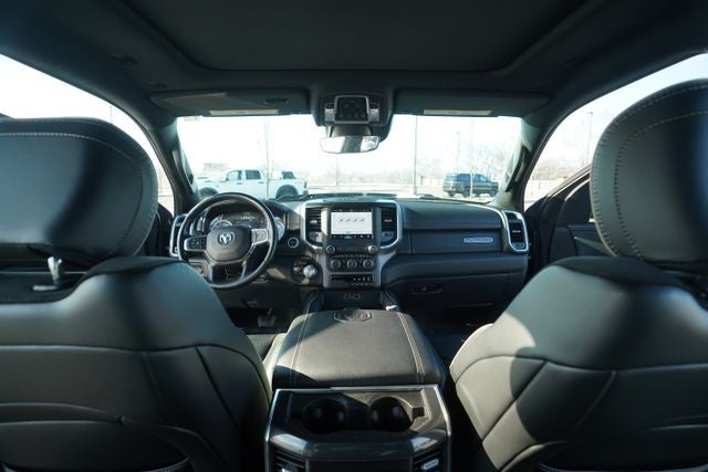 2022 RAM 1500 Laramie Crew Cab 4x4 5'7' Box