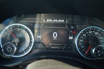 2022 RAM 1500 Laramie Crew Cab 4x4 5'7' Box