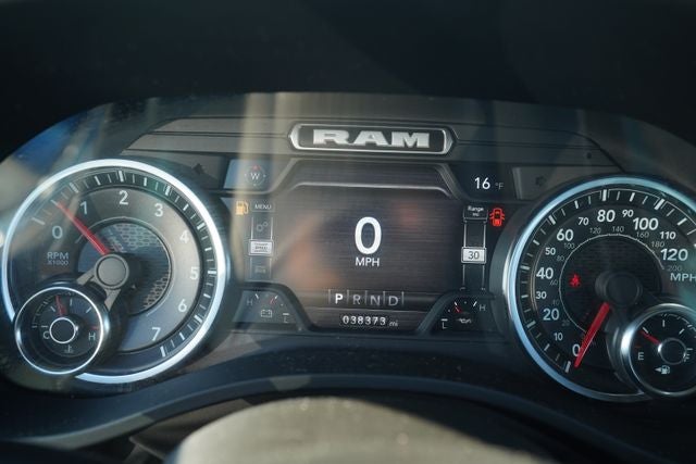 2022 RAM 1500 Laramie Crew Cab 4x4 5'7' Box