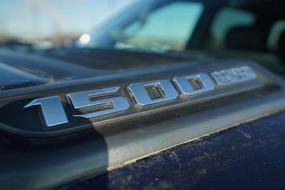 2022 RAM 1500 Laramie Crew Cab 4x4 5'7' Box