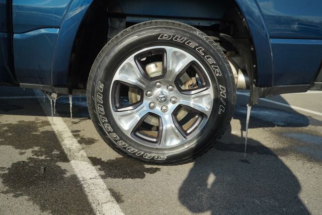 2022 RAM 1500 Laramie Crew Cab 4x4 5'7' Box