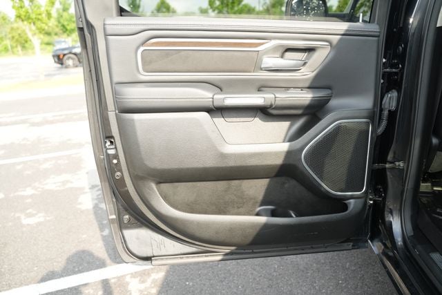 2022 RAM 1500 Laramie Crew Cab 4x4 5'7' Box