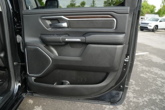 2022 RAM 1500 Laramie Crew Cab 4x4 5'7' Box