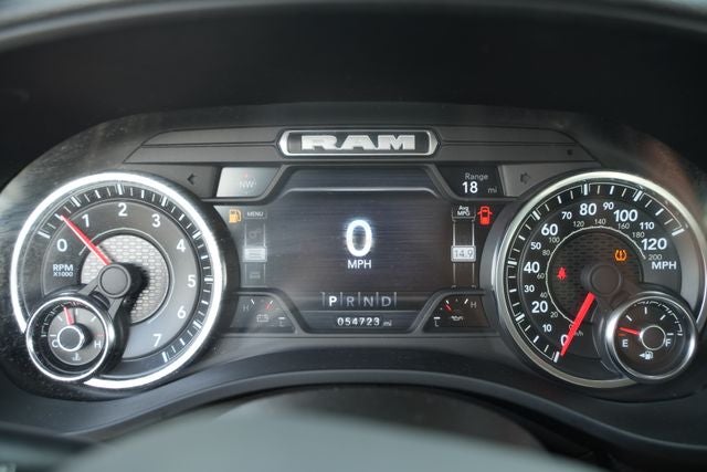 2022 RAM 1500 Laramie Crew Cab 4x4 5'7' Box