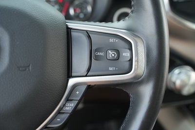 2022 RAM 1500 Laramie Crew Cab 4x4 5'7' Box