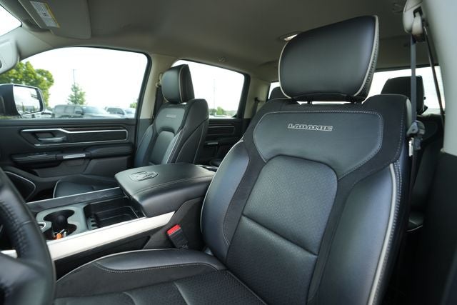 2022 RAM 1500 Laramie Crew Cab 4x4 5'7' Box