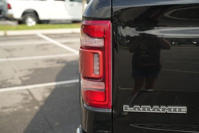 2022 RAM 1500 Laramie Crew Cab 4x4 5'7' Box