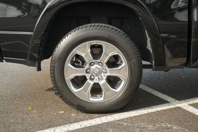 2022 RAM 1500 Laramie Crew Cab 4x4 5'7' Box