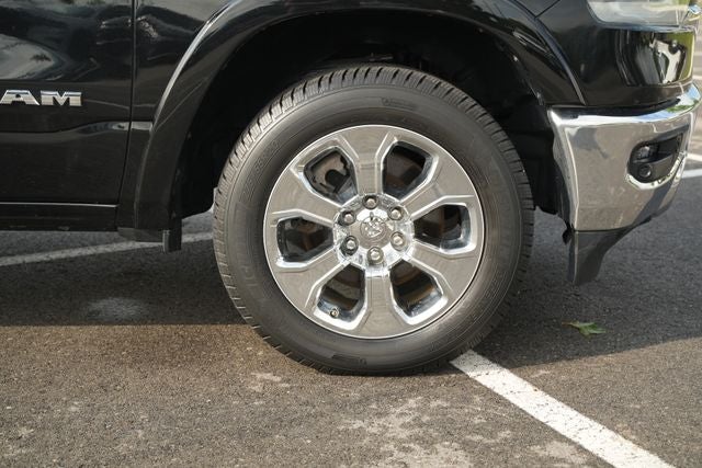 2022 RAM 1500 Laramie Crew Cab 4x4 5'7' Box