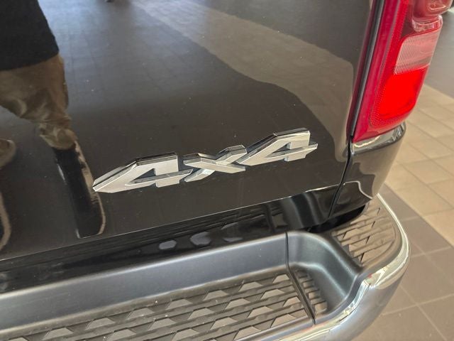 2022 RAM 1500 Laramie Crew Cab 4x4 5'7' Box