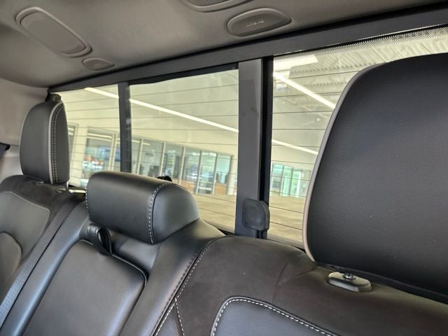 2022 RAM 1500 Laramie Crew Cab 4x4 5'7' Box