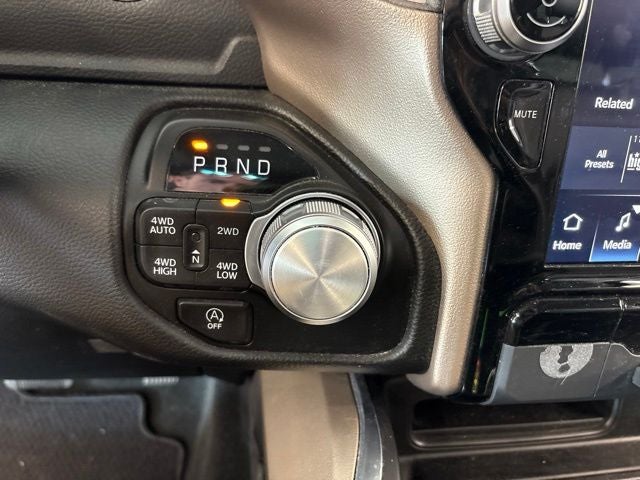 2022 RAM 1500 Laramie Crew Cab 4x4 5'7' Box