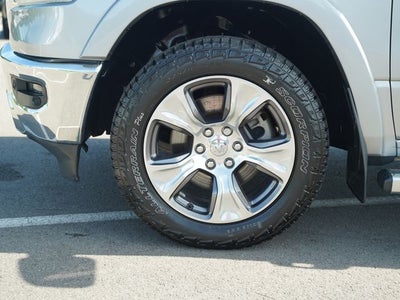 2022 RAM 1500 Laramie Crew Cab 4x4 5'7' Box