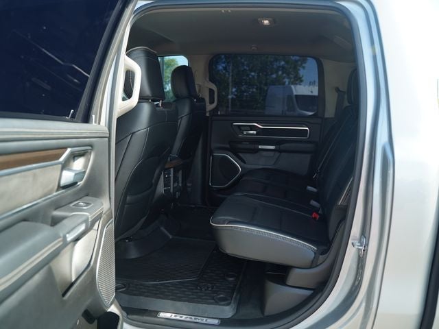 2022 RAM 1500 Laramie Crew Cab 4x4 5'7' Box