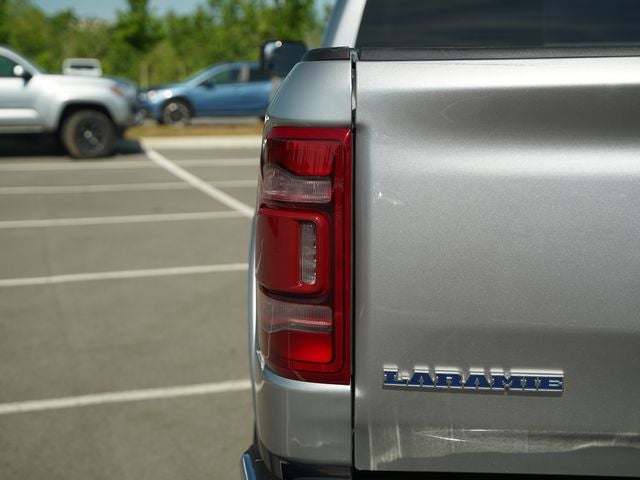 2022 RAM 1500 Laramie Crew Cab 4x4 5'7' Box